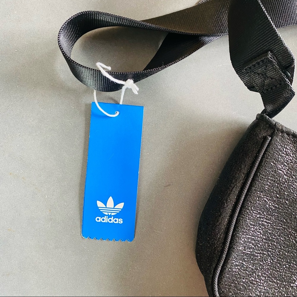 New ADIDAS ORIGINALS Mini Airliner Shoulder Bag In Black - Picture 5 of 8